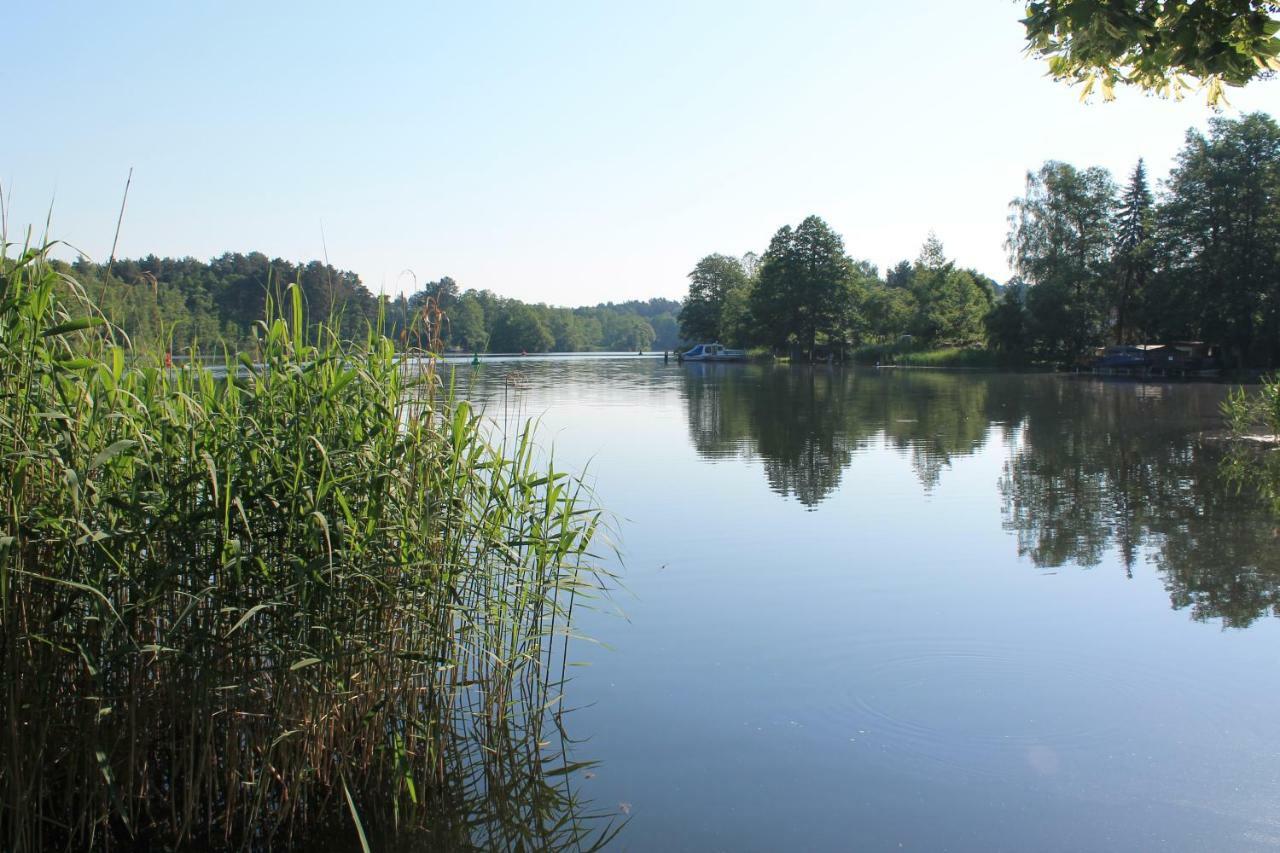 Ferienappartements Am See Schorfheide Ngoại thất bức ảnh